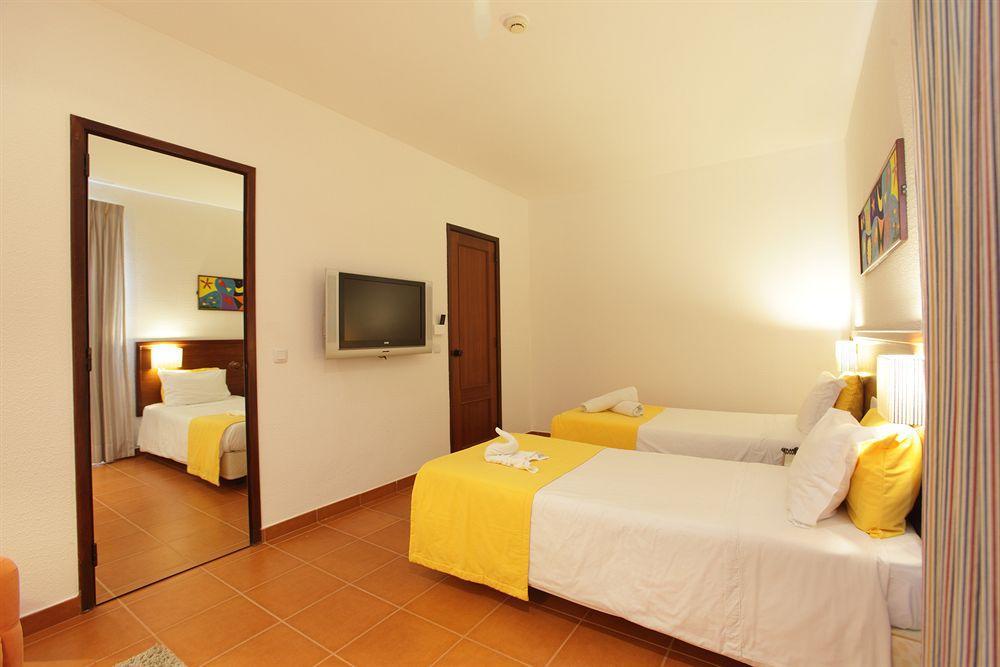 Residencial Mar E Sol Hotell Costa de Caparica Eksteriør bilde